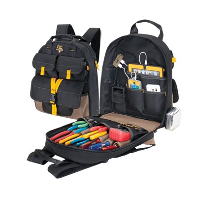 23 POCKET - UNIVERSAL CHARGING BACKPACK